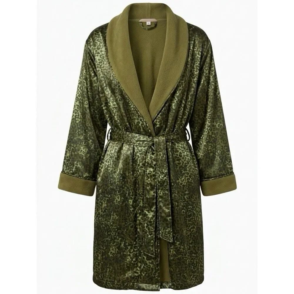 Victoria's Secret Olive Leopard Print RobeโVintage EVC size M/L